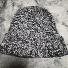 ケーブル編みニット帽 グレー系