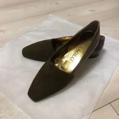 ローファー パンプス