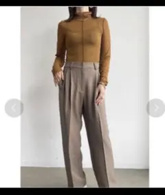 ヌナ タートルネックタイトメローニット トップス シアーラメトップス ◎