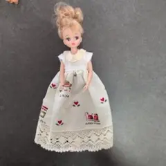 Ｅ859リカちゃんのワンピース　ハンドメイド　22㌢、27㌢ドール服