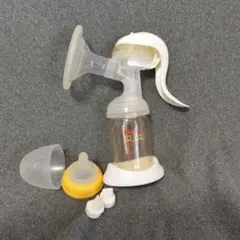 ピジョン　手動式 母乳搾乳器 プラスチック製