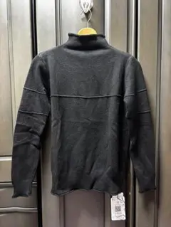 JUNOAH ブラック タートルネックニット