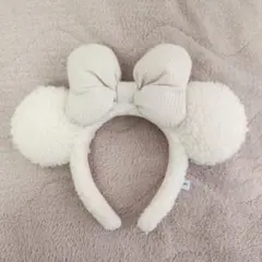 ディズニー ミニーカチューシャ 白 モコモコ 冬