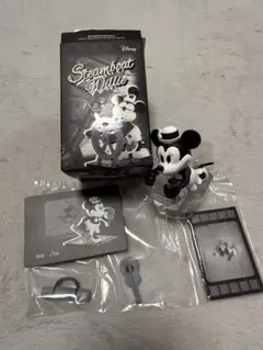 ポップマート　蒸気船シリーズ　ミニーマウス