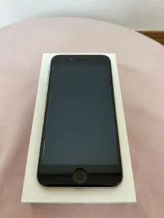 ⁠【訳あり】iPhone SE3 スターライト 本体 バッテリー73% 充電可能