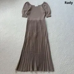 【極美品】Rady プリーツニットワンピース　パフスリーブ　半袖　ベージュ　F