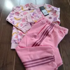 新品タグ付き　adidasセットアップ 女の子　100㌢