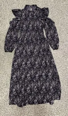 【最終値下げ】Murua 花柄　ワンピース　肩開き