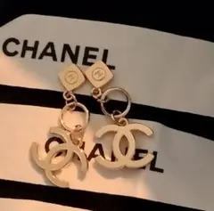 Item thumbnail for item c6be75a5-4e49-4570-9ed7-0f439d4d31aa