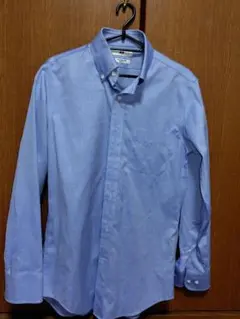 [美品]ユニクロスーパーノンアイロン ボタンダウンシャツ ライトブルーSサイズ