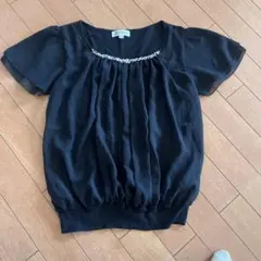 黒　カットソー　可愛いのサムネイル