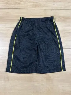 ハーフパンツ 130cm 黒　外遊び　運動　サッカー　　ドライ