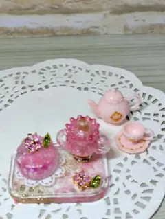 専用】♡お花たっぷりのネコさん箸置き♡固まるハーバリウム - メルカリ