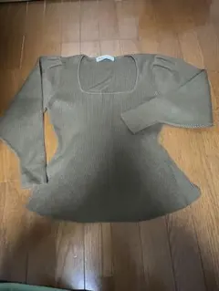 ZARA ぺプラムニット　オリーブグリーン リブ編み長袖トップス　5回程着用