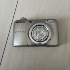 ジャンク品★Nikon COOLPIX A10 シルバー本体のみのサムネイル