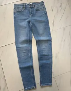 ZARA ストレートデニム EU 34 / US 24　ザラのサムネイル