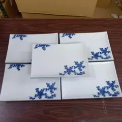 新品未使用　日本製　青い花模様の長方形皿5枚セット　刺身皿　焼き魚等etc　角皿
