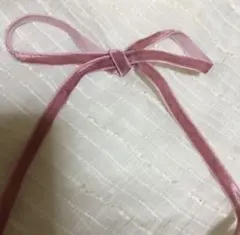 落ち着いたピンク色のリボンテープ