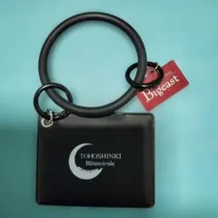 TOHOSHINKI Bigeast ストラップ 黒カード入れ