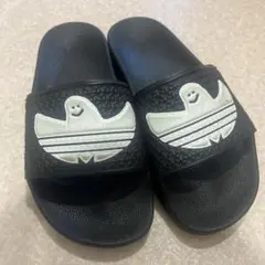 adidas シャワーサンダル マークゴンザレスコラボ