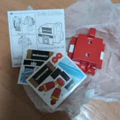 ハッピーセット　クレヨンしんちゃん　レストランがへんしん！カンタムロボ