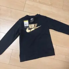 【新品未使用・即購入可♪】NIKE ブラック トレーナー 140cm sサイズ