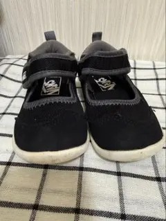 Item thumbnail for item 9e3df6c5-fca6-46c2-bd38-e3699f901d9c