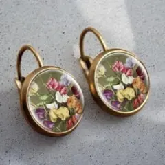 ヴィンテージ　フラワー　ピアス　ぷっくり　アンティークゴールド　レトロ　グリーン