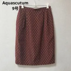 【Aquascutum】アクアスキュータム 赤い円形模様のタイトスカート９日本製のサムネイル
