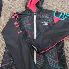 umbro ストライプ ウィンドブレーカー