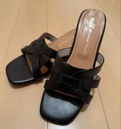 Item thumbnail for item 07180736-7111-462a-aa30-aa1173ab3bbc