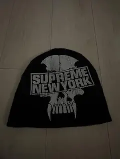 Supreme wombat beanie - メルカリ