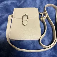クリーム色合成皮革スマホショルダーバッグ