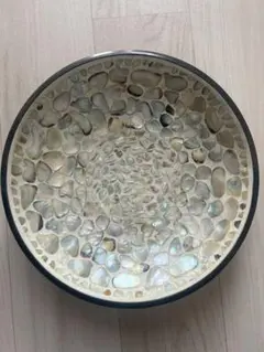 貝殻装飾の陶器皿と貝殻装飾の木製プレート 　2枚セット　　貝殻工芸品