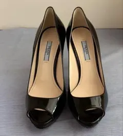 PRADA プラダ オープントゥパンプス パテントレザー 黒 【未使用品】のサムネイル
