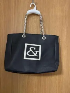 ロゴ入り黒トートバッグのサムネイル