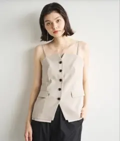 ココディール ベストライクビスチェ 美品　ベージュ　Mのサムネイル