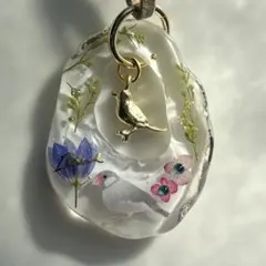 3676】電子オルガン キーホルダー 淡いベージュのオーバル型 ピアノ 