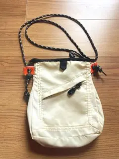 ショルダーバッグ　ショルダーポーチ スマホ入れ ポシェット サコッシュ