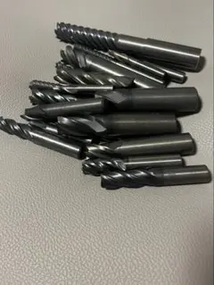 超硬エンドミルスクラップ約3.2Kg - メルカリ