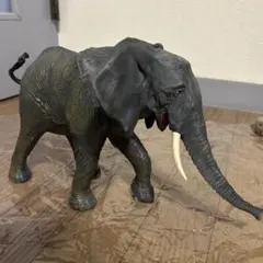 象　ゾウ　フィギア　置物　ヴィンテージ　音が鳴る機能つき！
