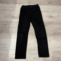 GU ブラックパンツ 140サイズ