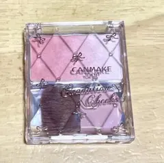 キャンメイク グラデーションチークス02 モモミルクティー