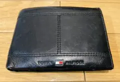 TOMMY HILFIGER 黒 レザー 二つ折り財布