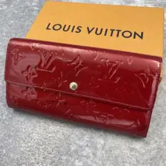 Item thumbnail for item e7c7c810-0ae4-4d0a-8e6f-8503f1f8fb4d