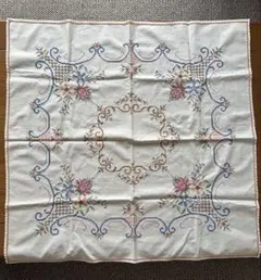 フランスアンティーク　花柄手刺繍テーブルクロス