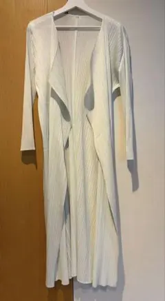PLEATS PLEASE ISSEY MIYAKE カーディガン　サイズ4のサムネイル