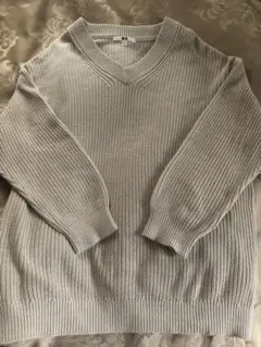 ユニクロ　Vネック ニットセーター 長袖