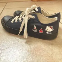 サンリオ　ハローキティー　スニーカー　ネイビー　紺色