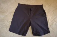 gap ダークグレー ショートパンツ バックポケット付き